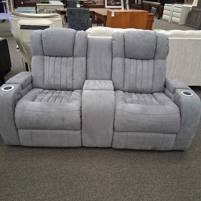 Grey Pwr Rec Loveseat