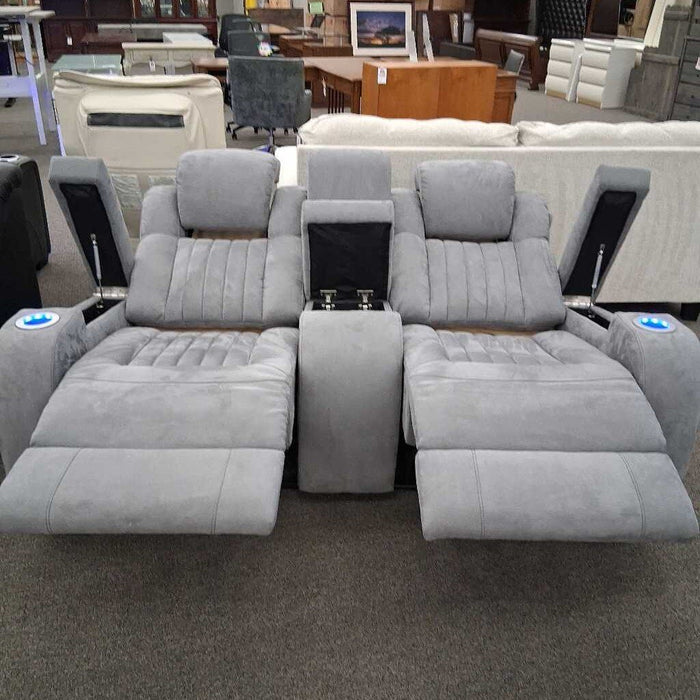 Grey Pwr Rec Loveseat