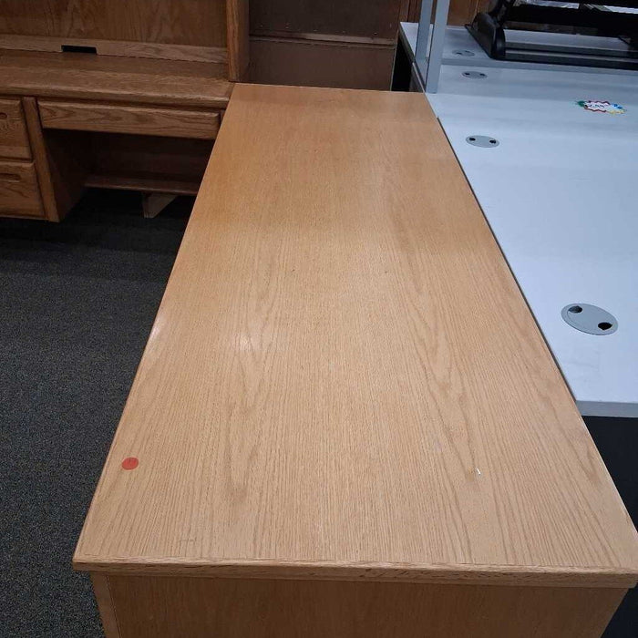 Light Wood Office Credenza / Desk