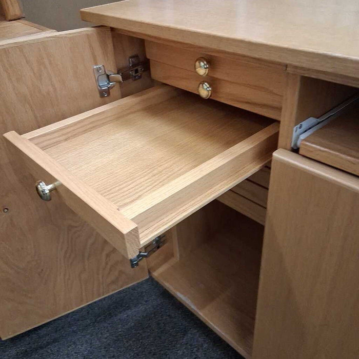 Light Wood Office Credenza / Desk