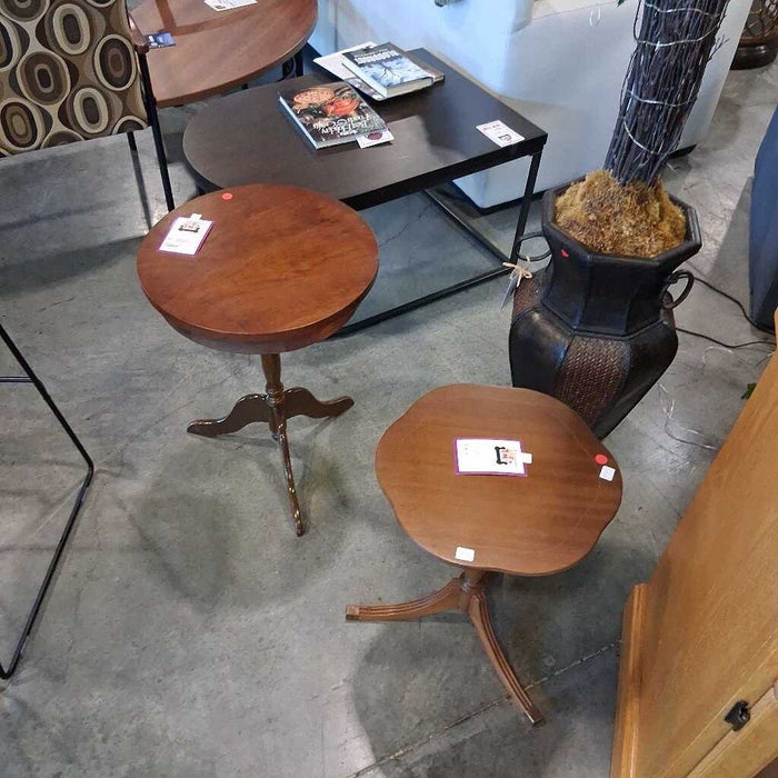 Small Duncan Phyfe Round Plant Stand