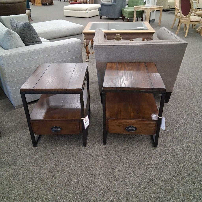 Hammary "Baja" End Table w/ Dwr