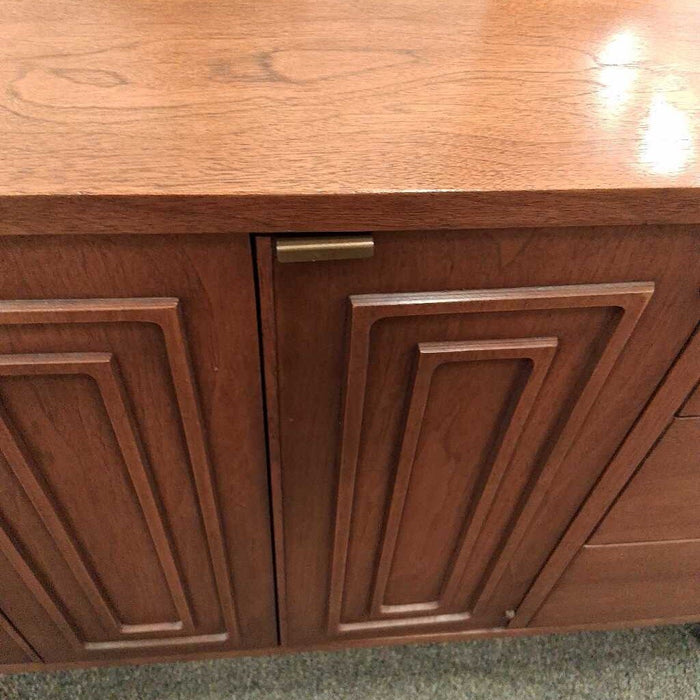 Broyhill MCM Dresser w/ Mirror