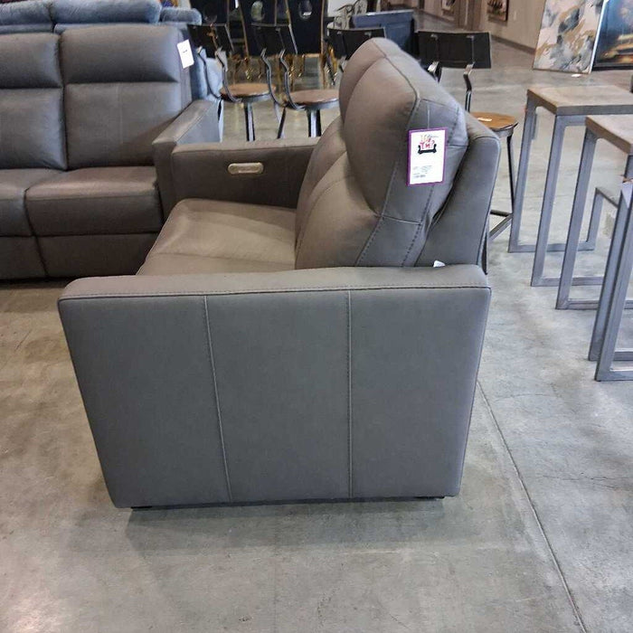 Flexsteel Gray Leather Pwr Loveseat