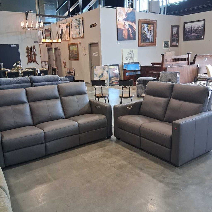 Flexsteel Gray Leather Pwr Loveseat