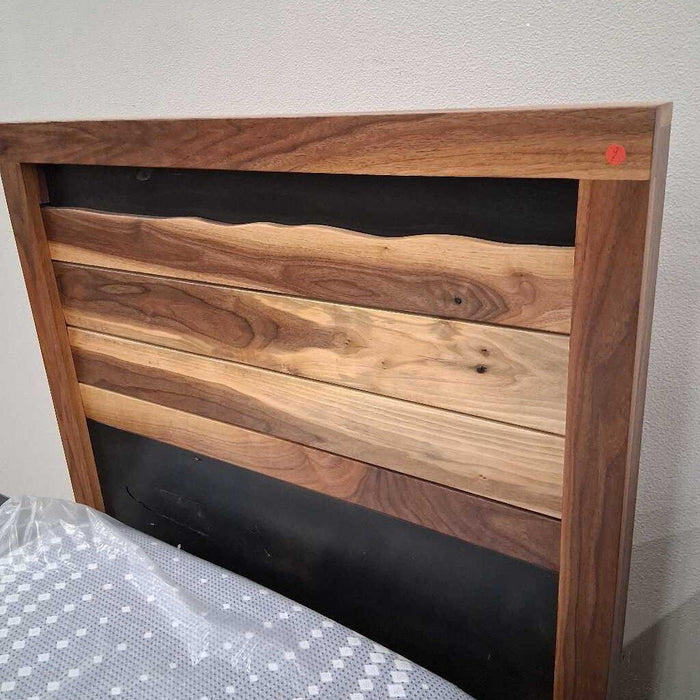 Custom Twin XL Bedframe w/ Sealy Mattress