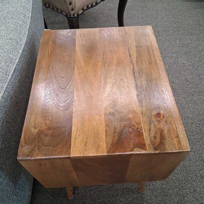 MCM Style End Table w/ Dwrs