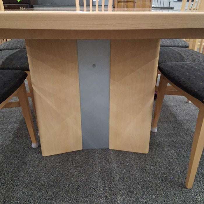 Italian Blonde Dining Table w/ 8 Ch 1L