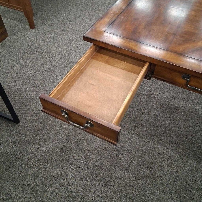 Ornate 2 Pc Wooden Office Desk