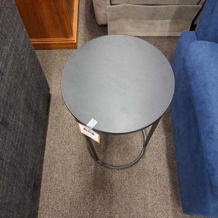 Small Metal Plant Stand