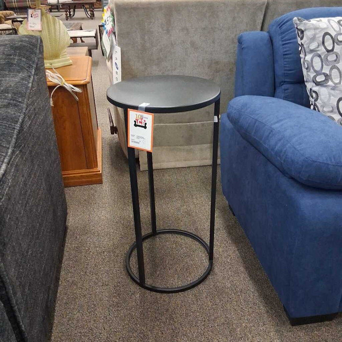Small Metal Plant Stand