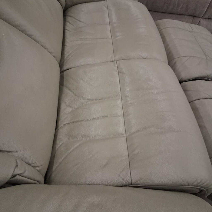 Ekornes Sage Loveseat w/ 2 Ottoman