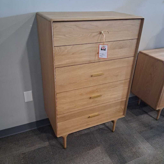 Scan Des Hendrick White Oak 5Dwr Dresser