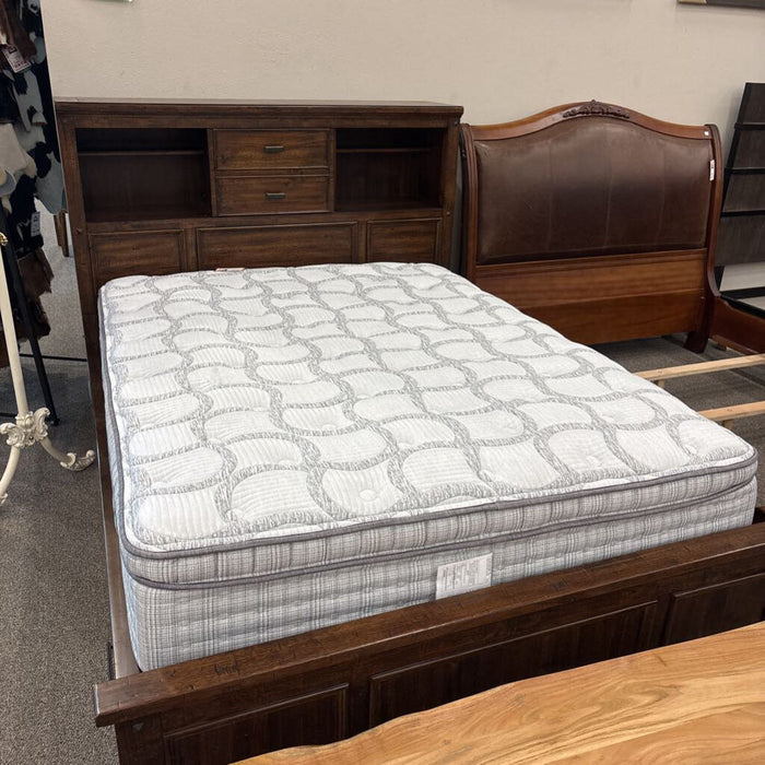 Queen White Fabric Matress