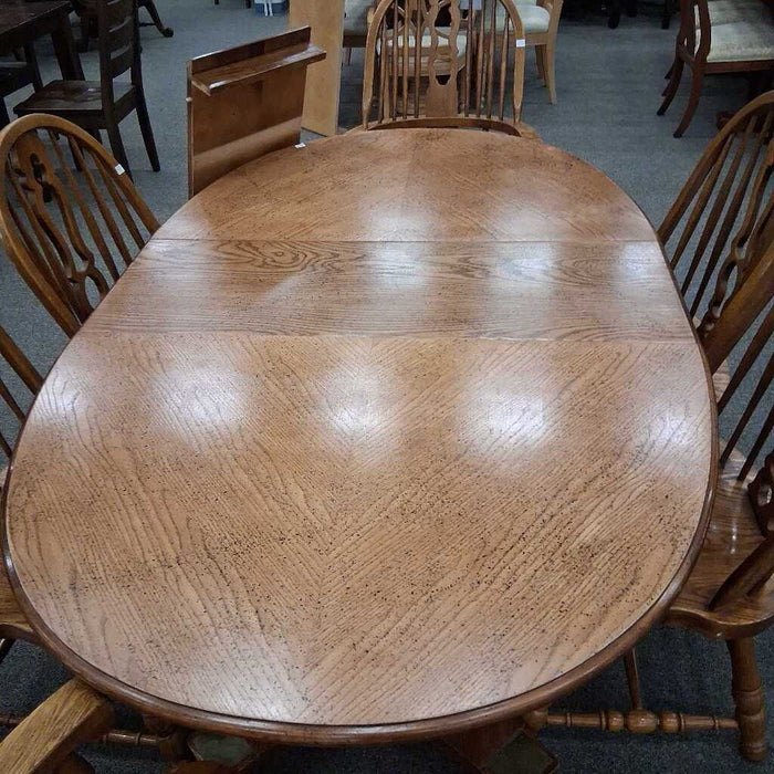Spotted Oak Dining Table w/ 2L 6 Chairs