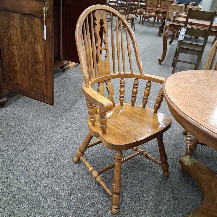 Spotted Oak Dining Table w/ 2L 6 Chairs