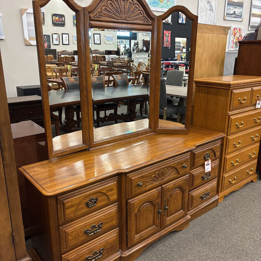 Consignment Furniture
