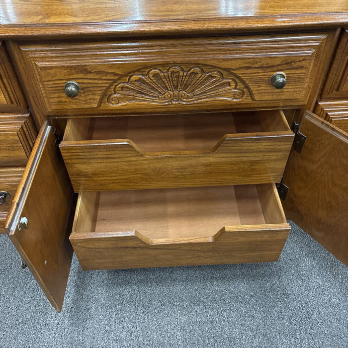 Oak Dresser w/ Mirror (Wear on Top)
