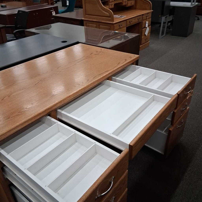 Oak 7 Dwr Executive Desk (Some Fading)