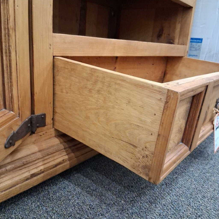 Mexican Pine Wall Unit