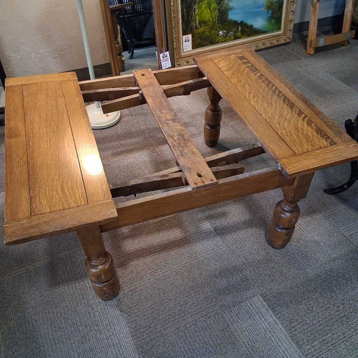 Vintage Coffee Table w/ Pull-out Leaves