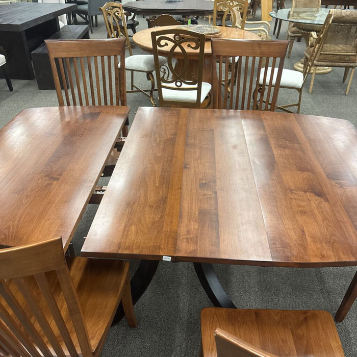 Amish Dining Table w/ 2L 6 Chairs