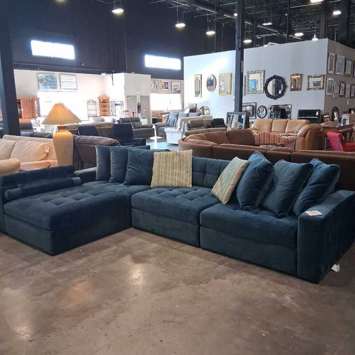 Jonathan Louis "Noah" 4 Pc Teal Sectional