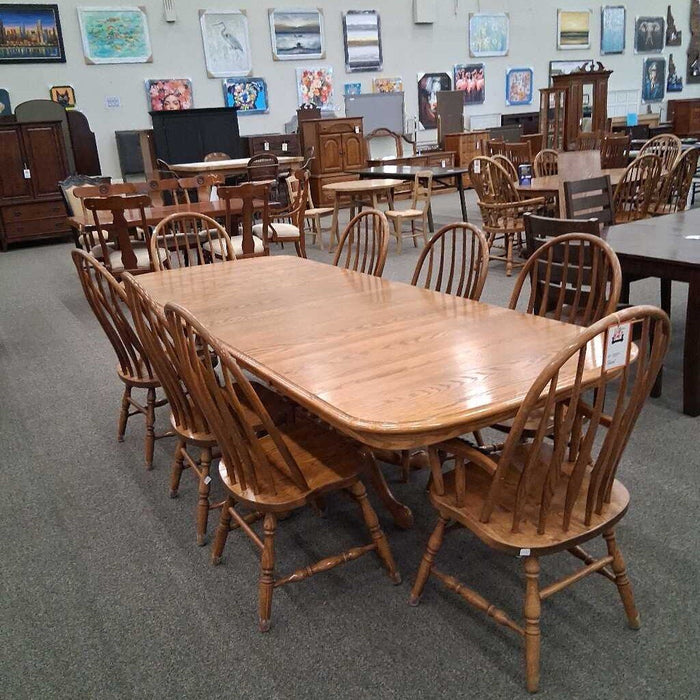 Oak Dining Table w/ 8 Ch 4L