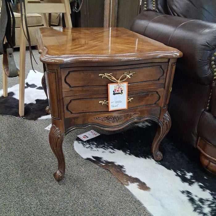 Hammary Vintage 2 Dwr End Table
