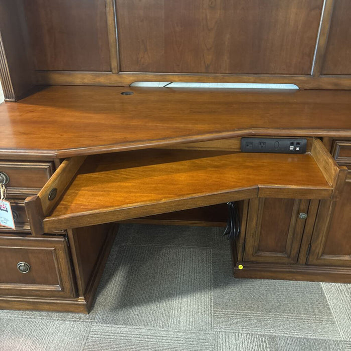 Hooker 2 Pc Corner Desk w/ File Cabinet