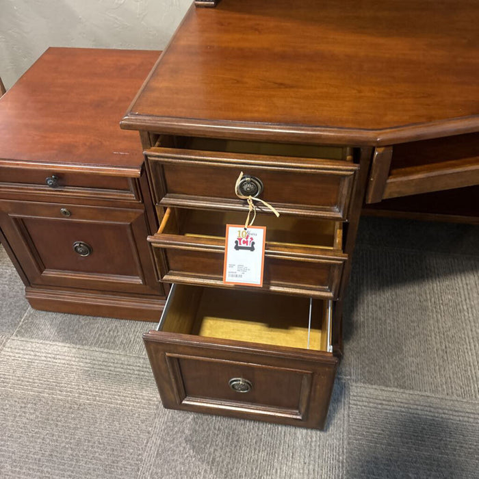 Hooker 2 Pc Corner Desk w/ File Cabinet