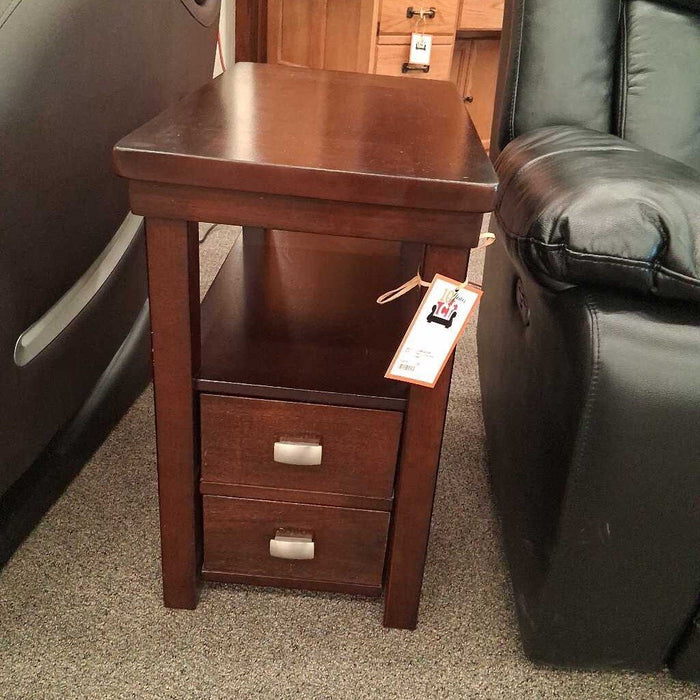 Cherry 2 Dwr End Table