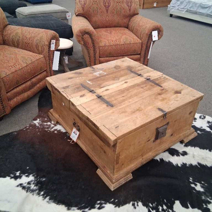 Wooden Rustic Sorage Coffee Table