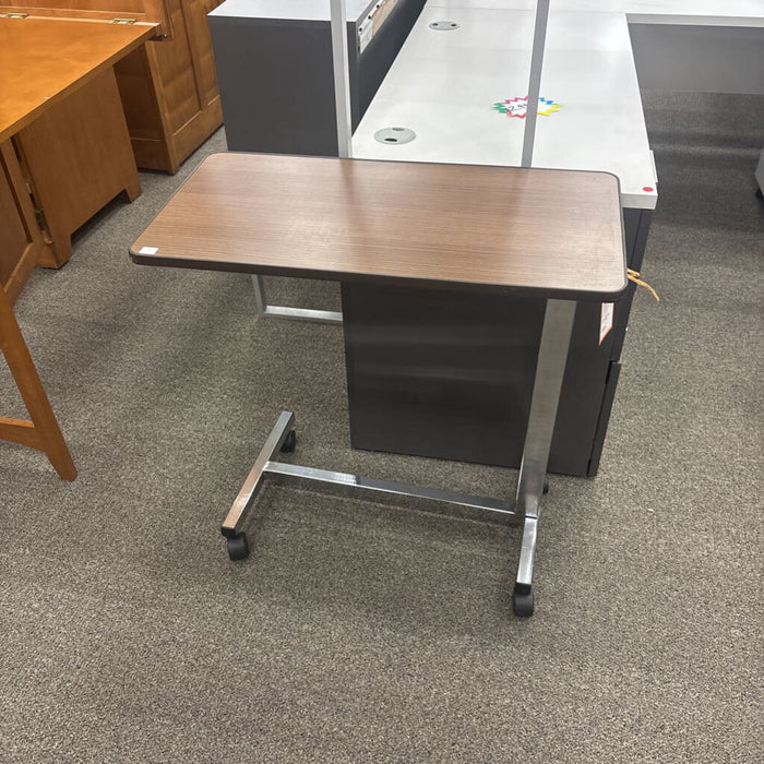 Adj. Tray Table on Castors