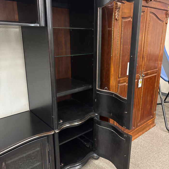 4Pc Hooker Black Entertainment Center