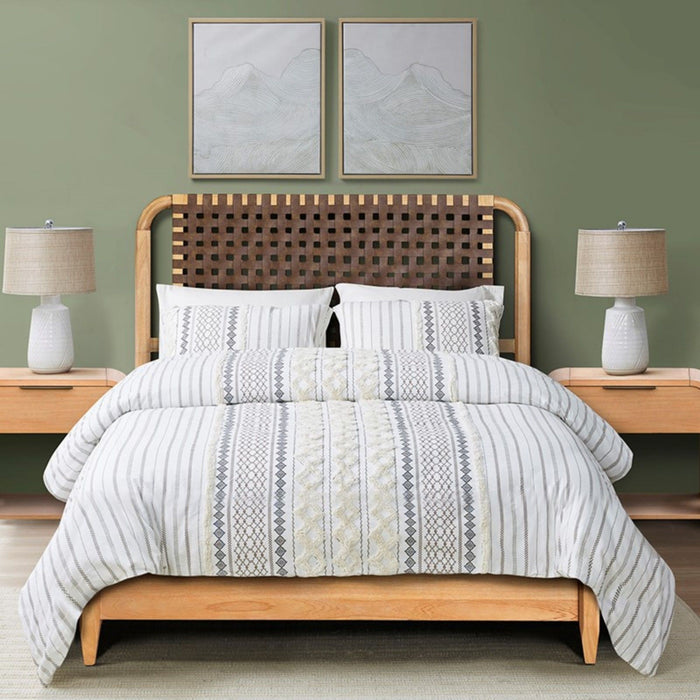 Queen Bed With Caramel Maple Wood - Natural
