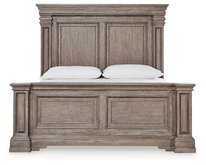 Blairhurst California King Panel Bed with Mirrored Dresser and Chest