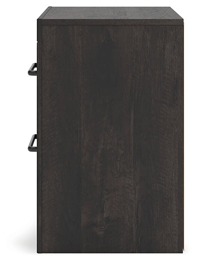 Hollivern Full Panel Bed with Mirrored Dresser, Chest and Nightstand