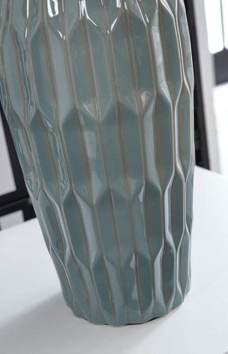 Hadbury Ceramic Table Lamp (2/CN)