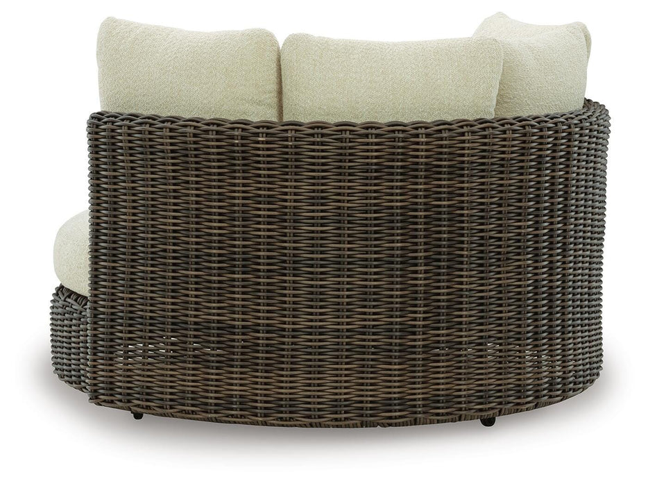 Kimora Swivel Lounge Chair w/Cushion