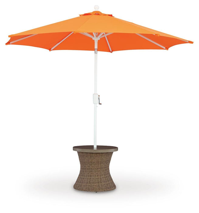 Laguna Heights Round End Table w/UMB OPT