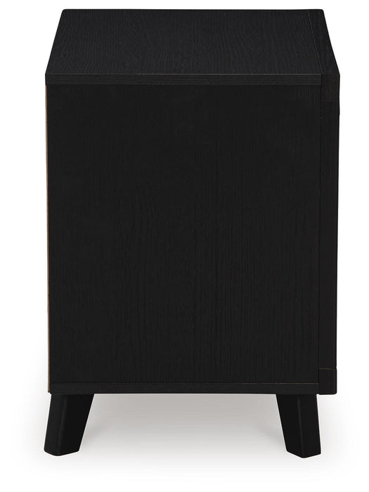 Danziar Queen Panel Bed, Dresser, Mirror and Nightstand