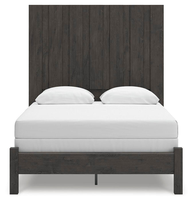 Fraluna Queen Panel Bed, Dresser, Mirror, Chest and Nightstand