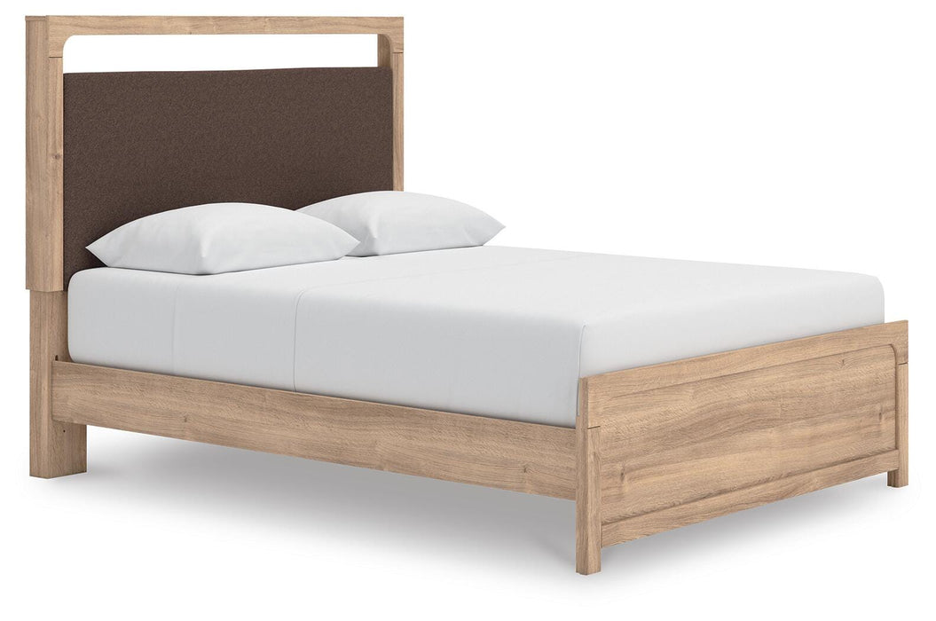 Kinlanni Queen Upholstered Platform Bed, Dresser, Mirror and Nightstand