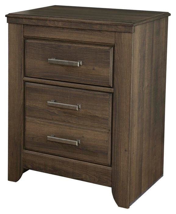 Juararo California King Poster Bed with Mirrored Dresser, Chest and Nightstand