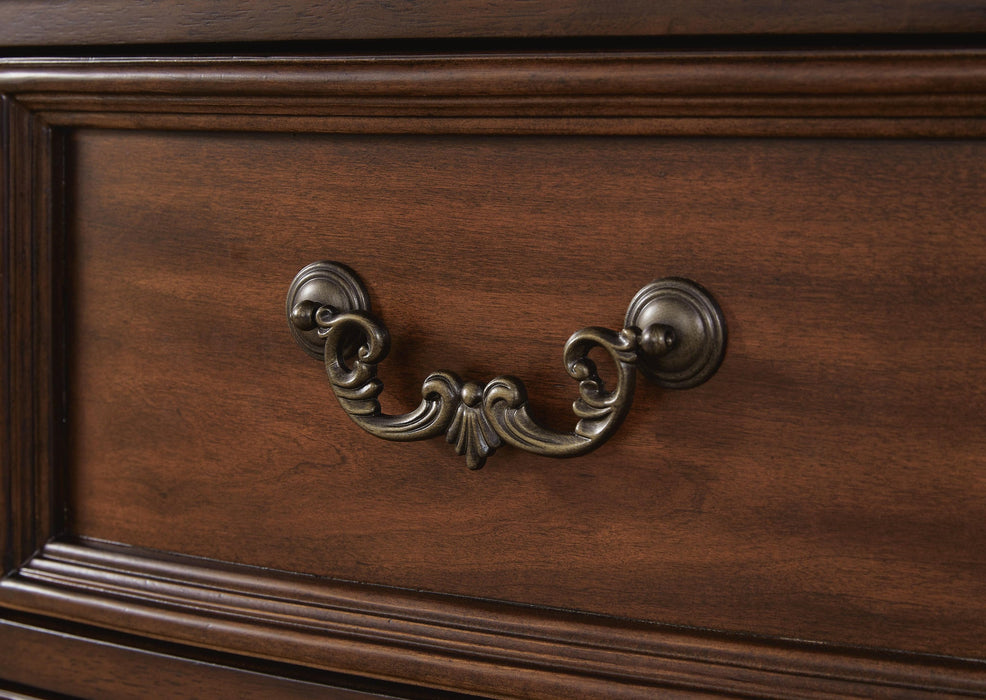 Lavinton King Poster Bed, Dresser, Mirror, Chest and Nightstand
