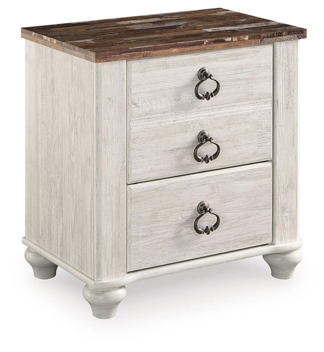 Willowton King Panel Bed with Mirrored Dresser and Nightstand