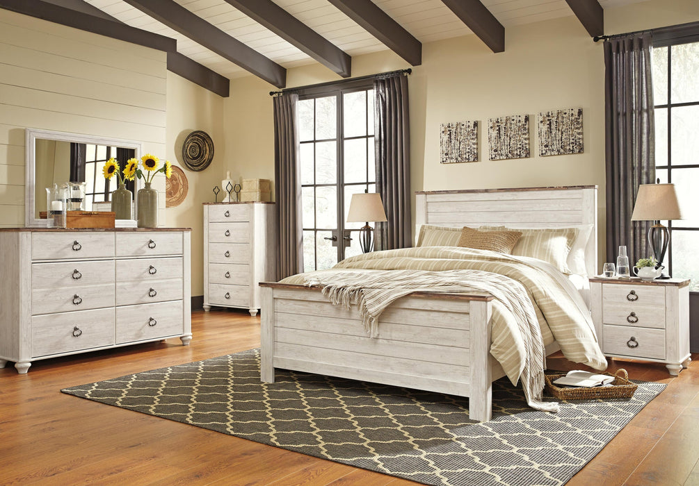 Willowton Queen Panel Bed with Mirrored Dresser and Nightstand