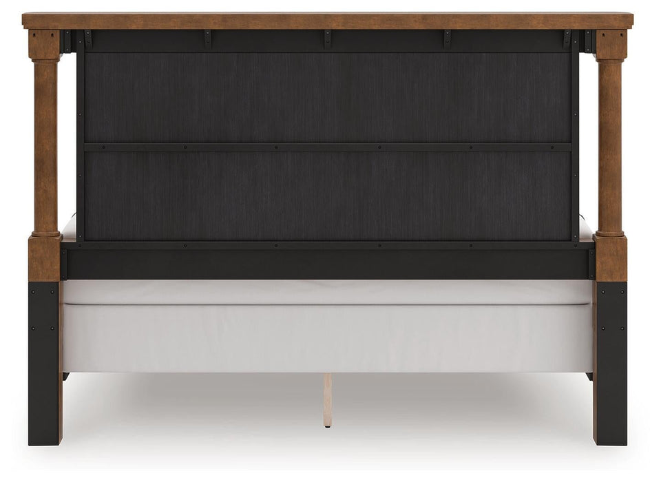 Chadworth King Poster Bed with Mirrored Dresser and Nightstand