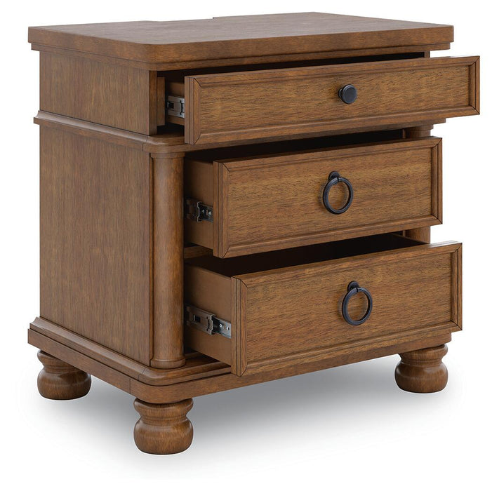 Chadworth King Poster Bed with Mirrored Dresser and Nightstand